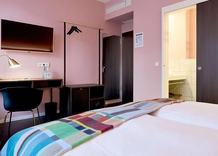 Central Hotel Muenster מלון *