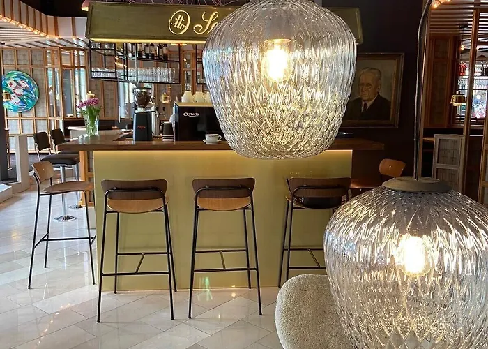 Central Hotel Muenster מלון *